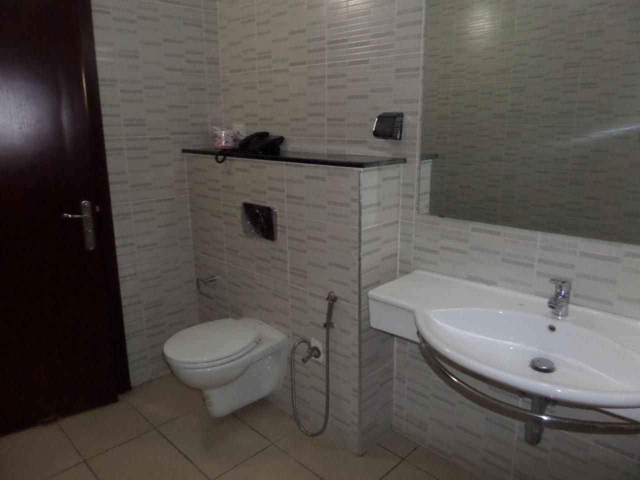 Hotel Newcastle Lagos Ruang foto